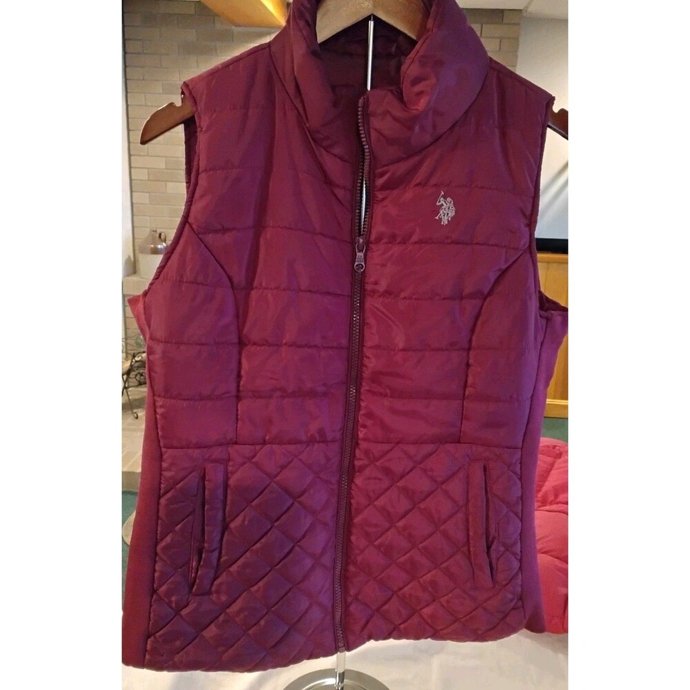 U.S. Polo Assn Women's Maroon Full Zip Puffer Vest Medium Polo player Logo
